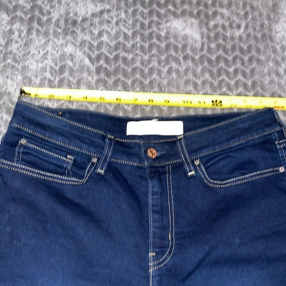 NWOT Levi’s. Mid Rise Skinny.  31x28. - Picture 6 of 11
